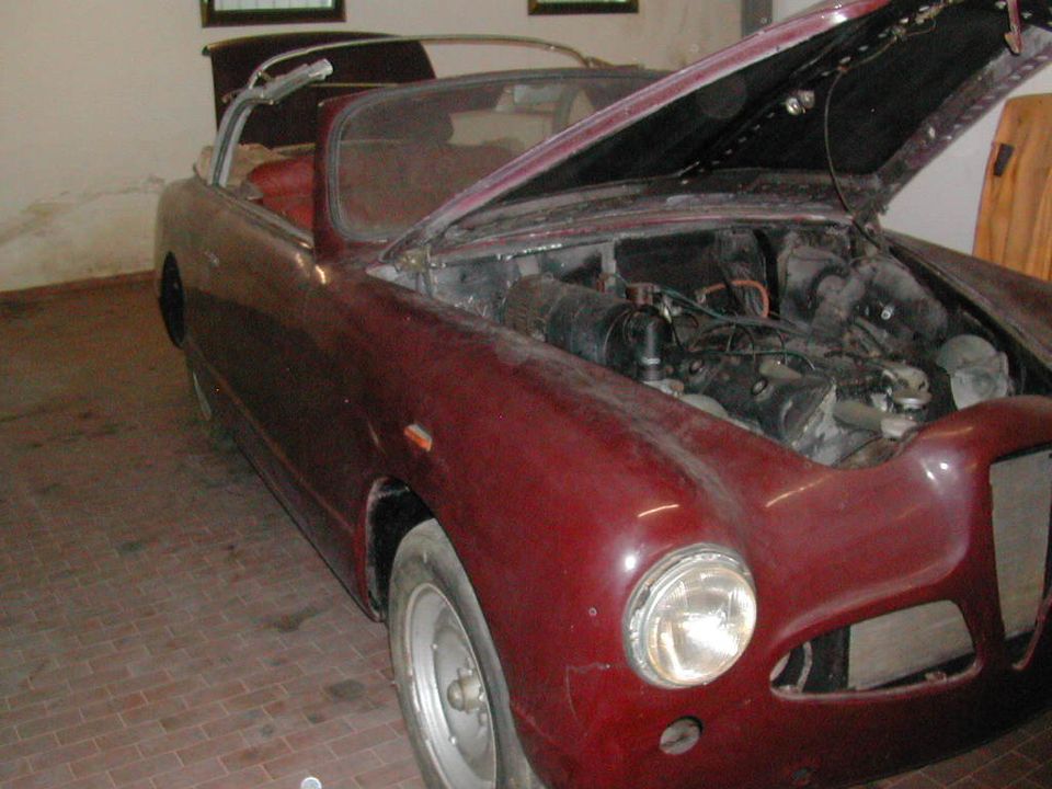 Alfa Romeo 1900 Stabilimenti Farina – on arrival, with its tired red paint