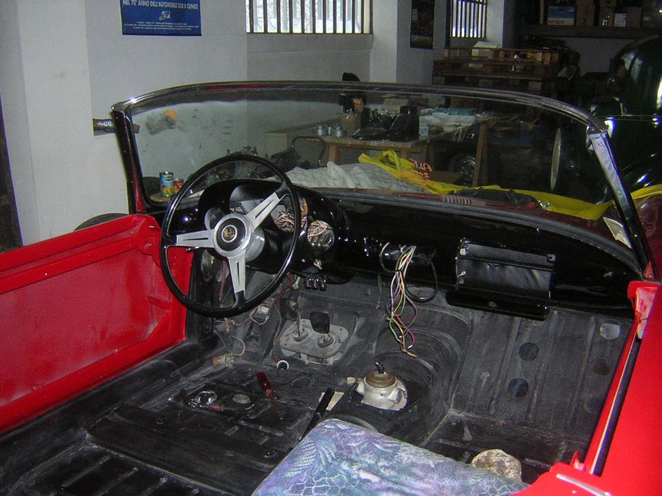 Alfa Romeo 2000 and 2600 Spider Touring – photo 11
