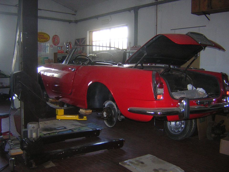 Alfa Romeo 2000 and 2600 Spider Touring – photo 13