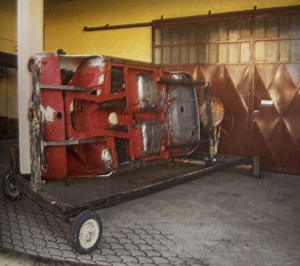Alfa Romeo Giulietta Spider – la scocca nuda sul carrello rotante