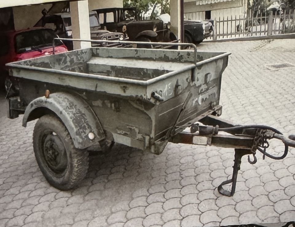 Carrellino militare AR 59 – prima: la vecchia vernice grigia scrostata
