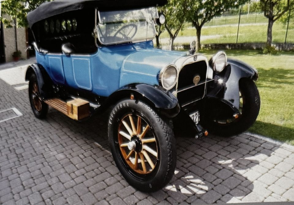 Dodge Brothers torpedo – tre quarti anteriore, con la capote alzata