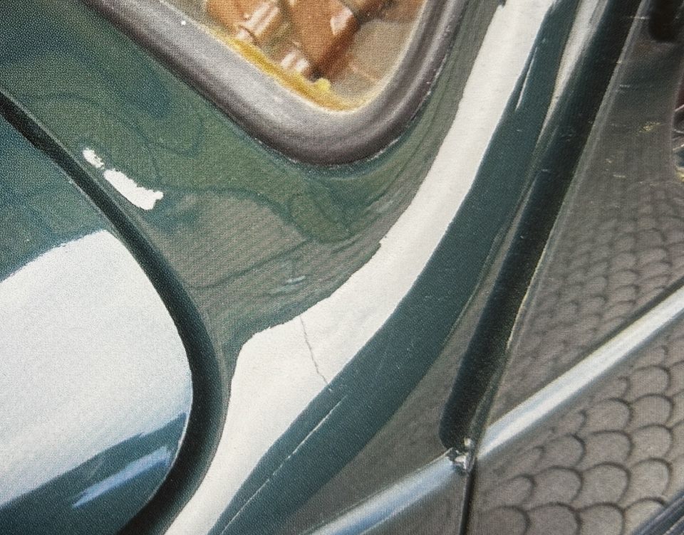 Fiat 1100 EL passo lungo – la peinture écaillée autour de la vitre