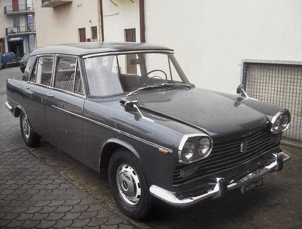 Fiat 2300 Speciale – vue de trois quarts avant après la restauration