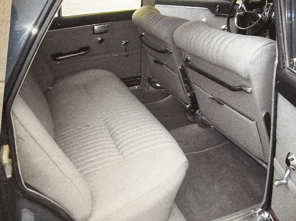 Fiat 2300 Speciale – la banquette arrière et les dossiers avant