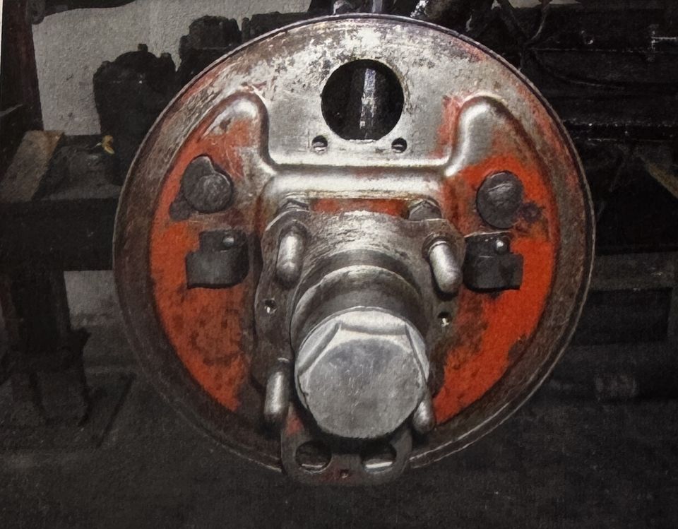Fiat 500 A Topolino – un mozzo con il piatto freno arrugginito