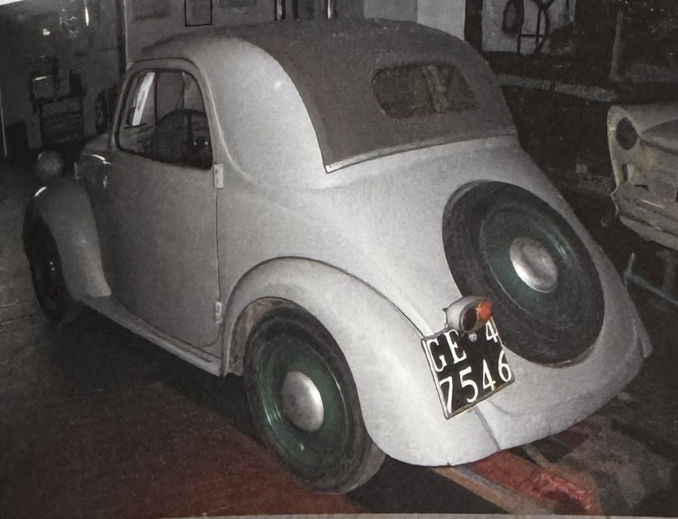 Fiat 500 A Topolino – il retro prima dei lavori, con la ruota di scorta