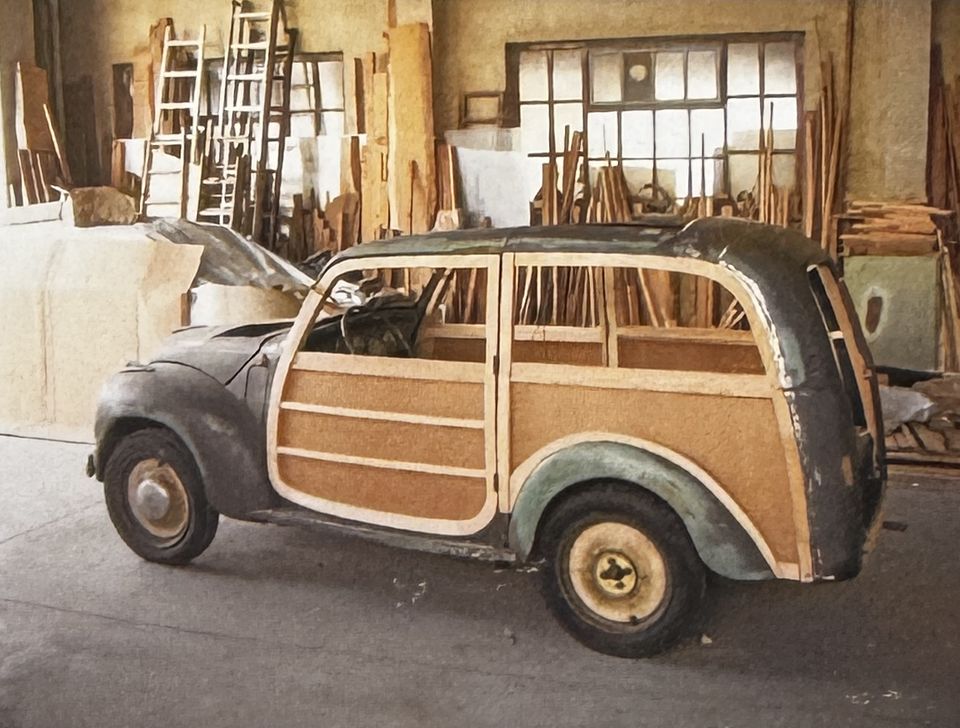 Fiat 500 C Giardiniera – dopo: il fianco con l'ossatura e i pannelli nuovi