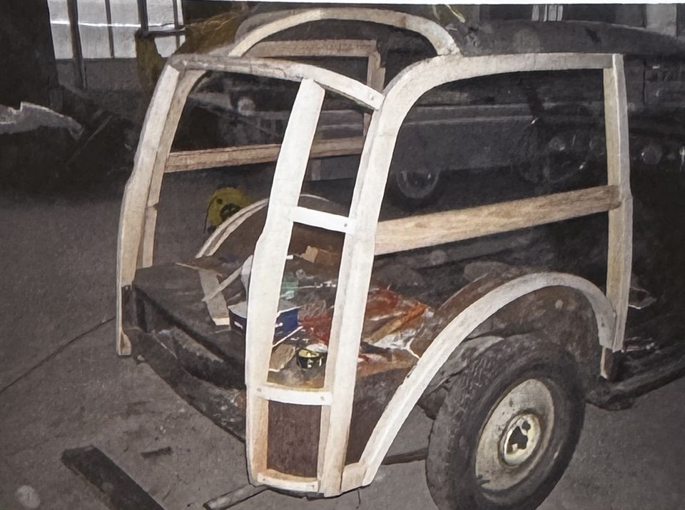 Fiat 500 C Giardiniera – dopo: l'ossatura posteriore rifatta in legno nuovo
