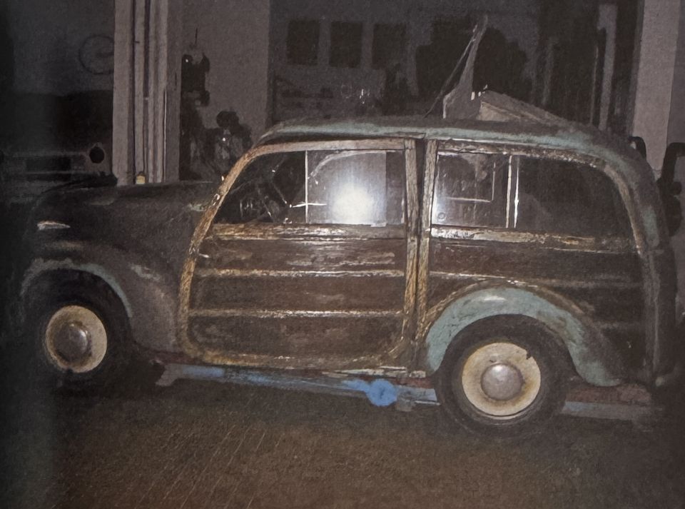 Fiat 500 C Giardiniera – prima: il fianco con il legno scurito e scollato