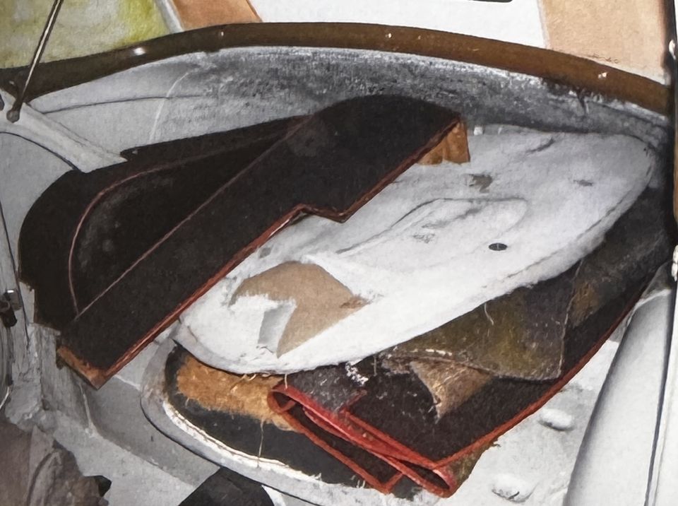 Fiat 500 C Topolino – i vecchi pannelli di cartone, rovinati