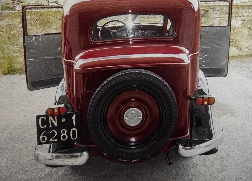 Fiat 508 Balilla 4 marce – il retro con la targa nera di Cuneo