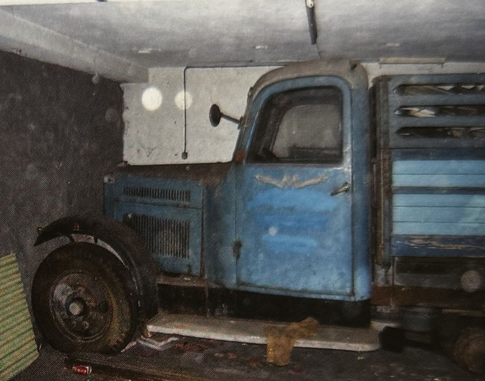 Fiat 621 autocarro – le côté de la cabine, avec sa peinture d'époque