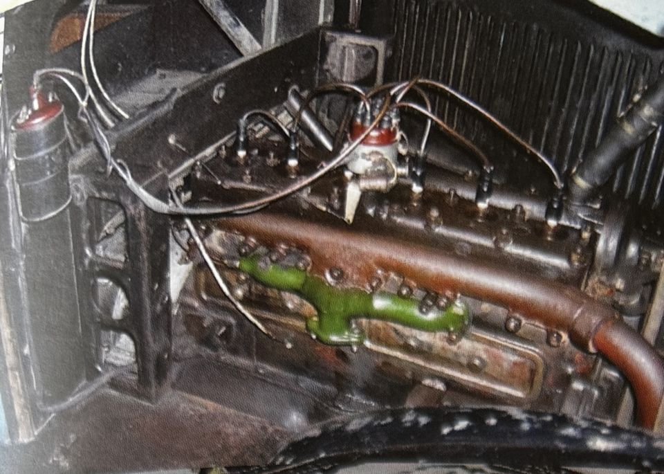 Fiat 621 autocarro – le six cylindres vu de dessus