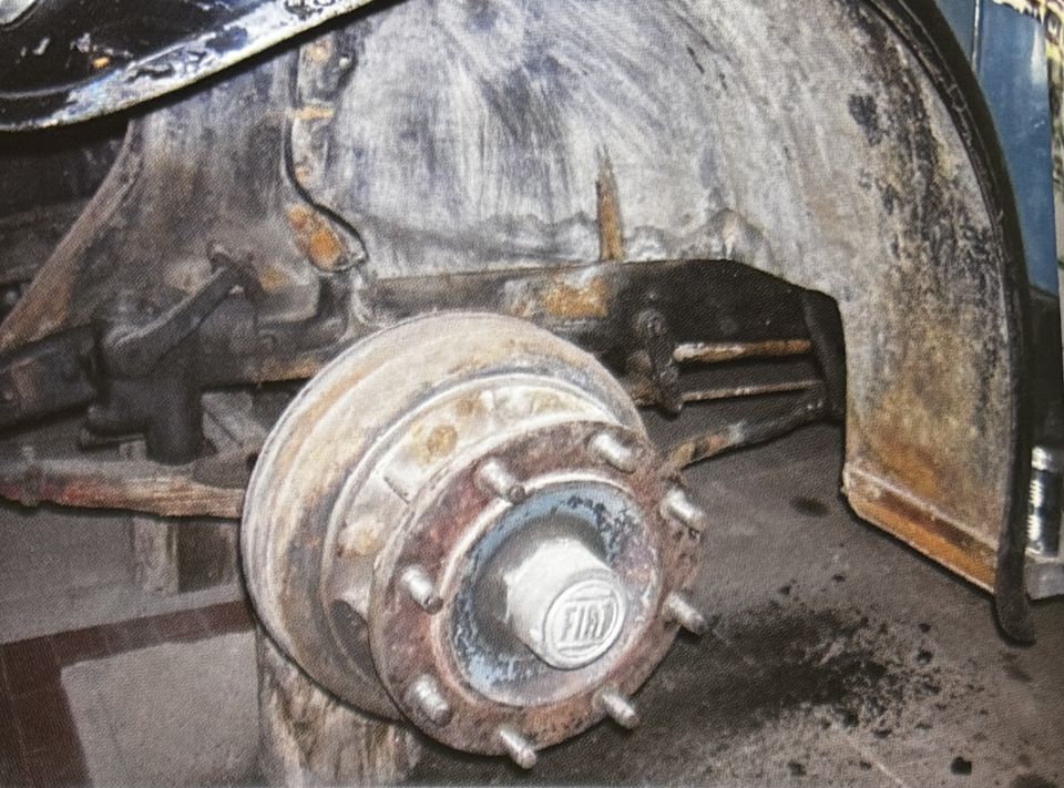Fiat 621 autocarro – un moyeu avant avant le nettoyage