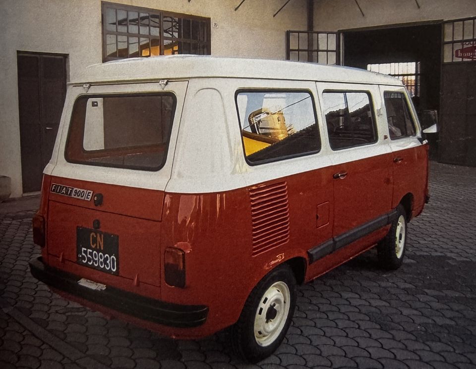 Fiat 900 E – das Heck nach der Restaurierung
