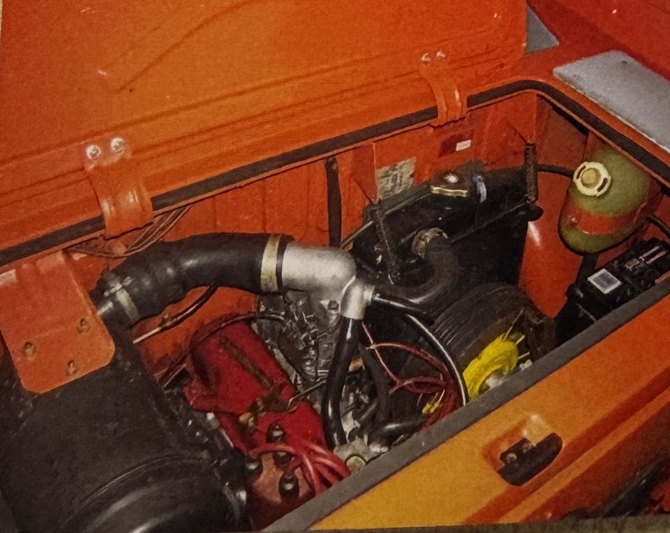 Fiat 900 E – der Heckmotorraum, sauber und in Ordnung