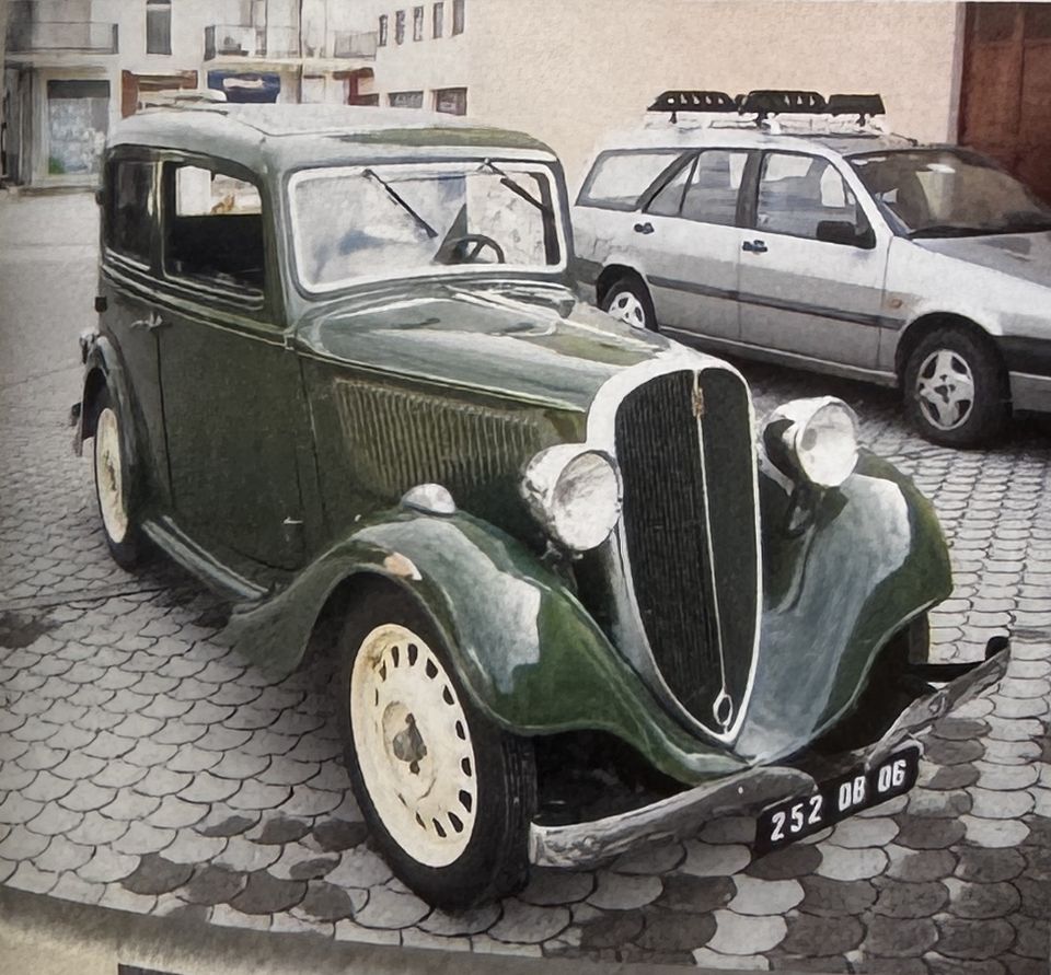 Fiat Balilla francese – il frontale con la calandra inclinata e la targa francese