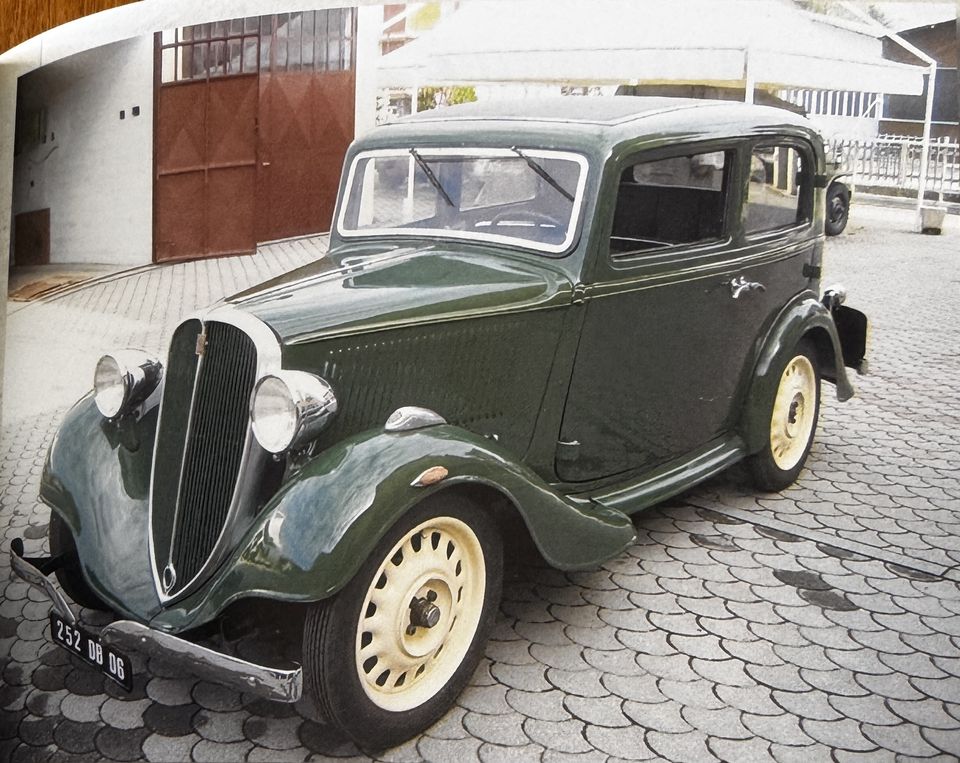 Fiat Balilla francese – vista di tre quarti anteriore, verde scuro con ruote crema