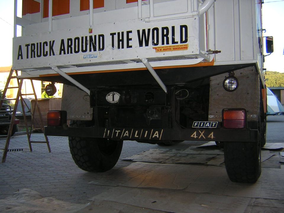 « A truck around the world »